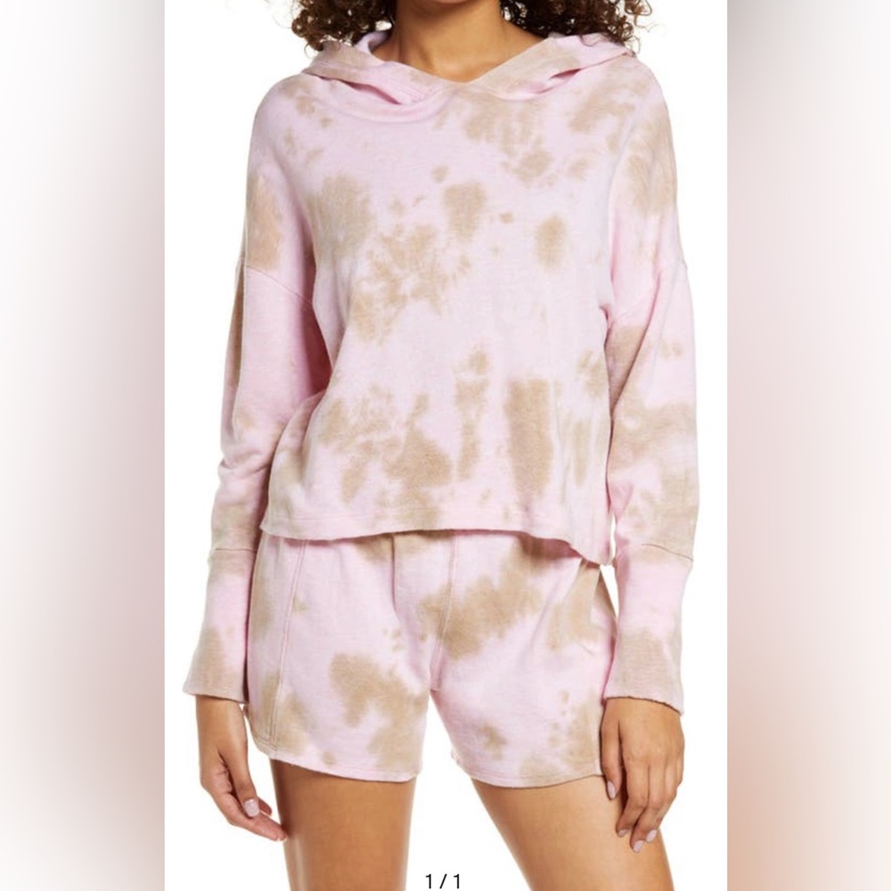 Chaser TIE DYE HOODIE Size Small NWT